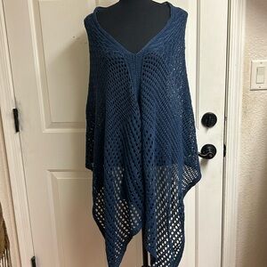 Kate Landry Cream Linen Blend
Sweater Poncho, One size fits all, 40% Linen